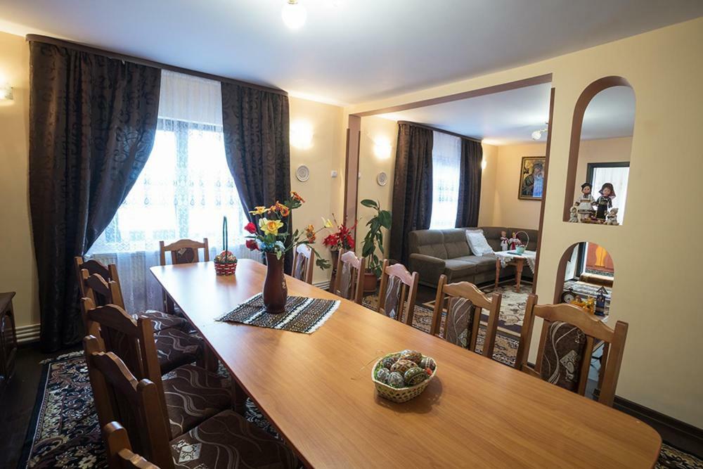 Casa Ionescu Hotell Sadova  Eksteriør bilde